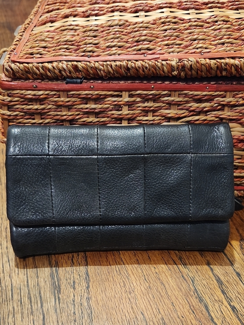 Latico Leathers Cort Tri-fold Wallet